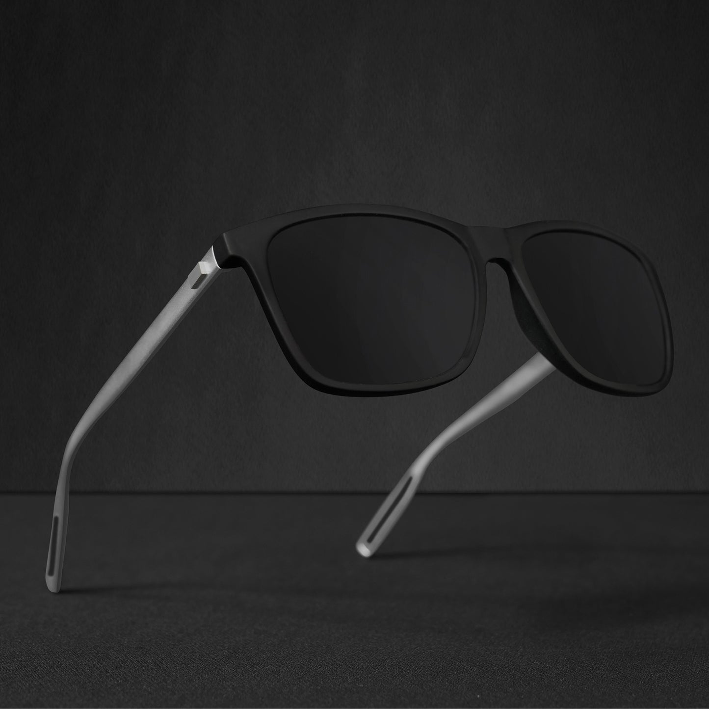 Luxurious FlashFrames Sunglass - Black/Yellow