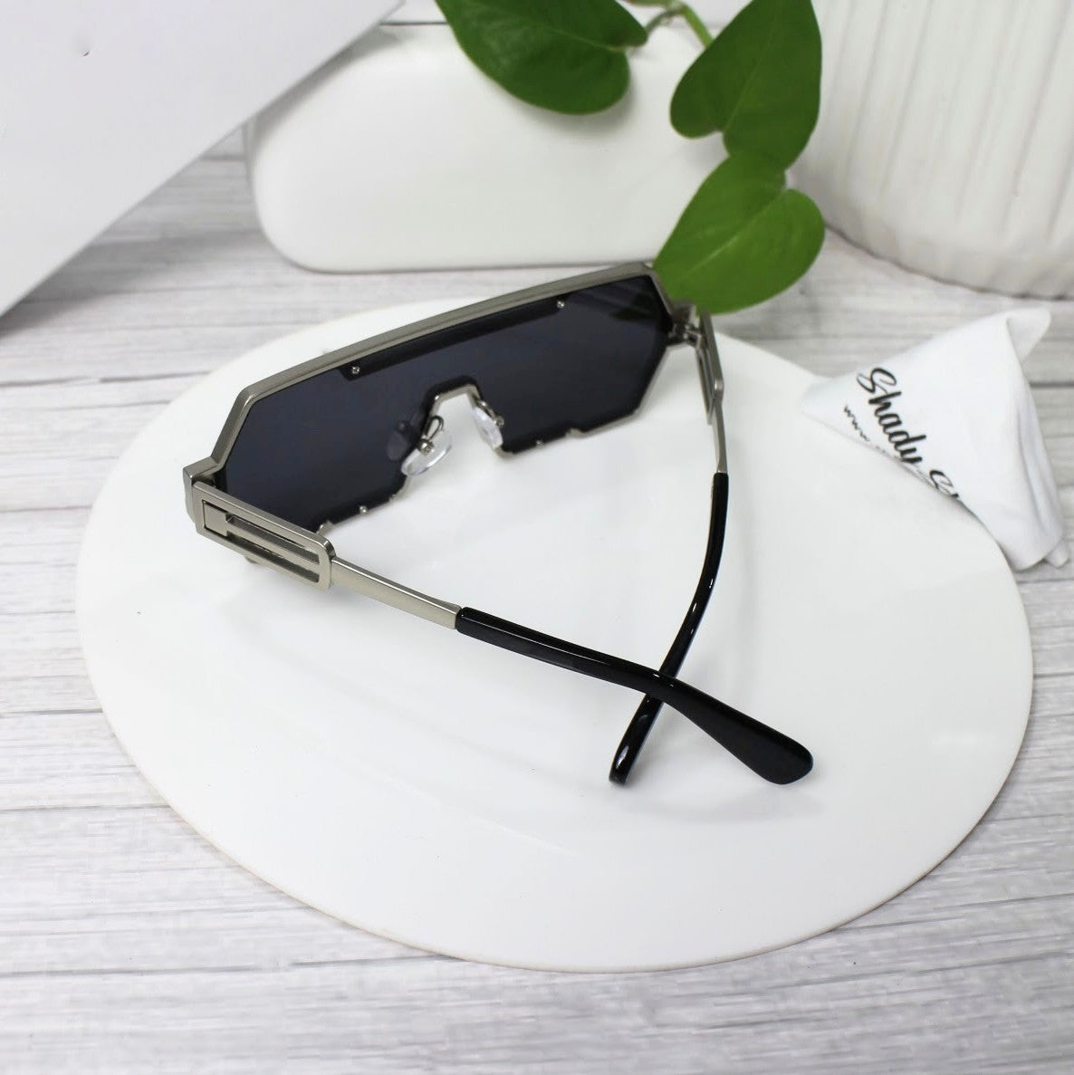 Vista Vue Shades Sunglasses- Silver