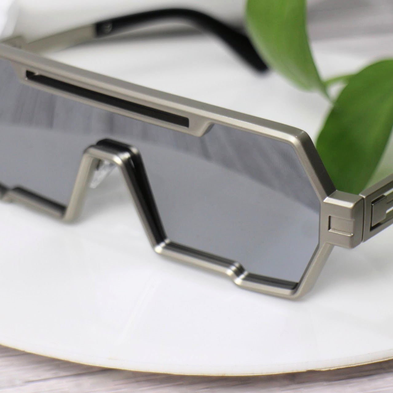 Vista Vue Shades Sunglasses- Silver